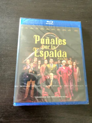 Puñales por la Espalda