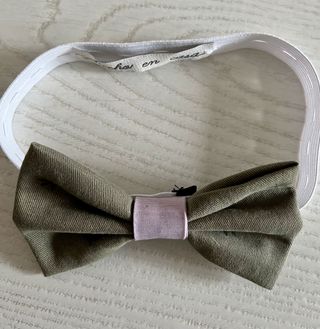 Pajarita artesanal de loneta estampado weed