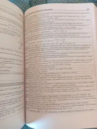 N.2 libri test d'ingresso università varie facoltà