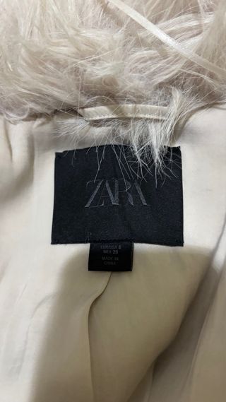Abrigo pelo Zara blanco/gris