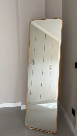 Specchio da terra Ikea in legno