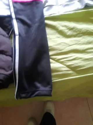 Chándal Adidas Gris y Rosa talla niña 11-12 año