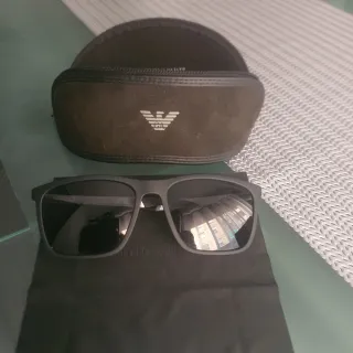 Gafas de sol Emporio Armani negras
