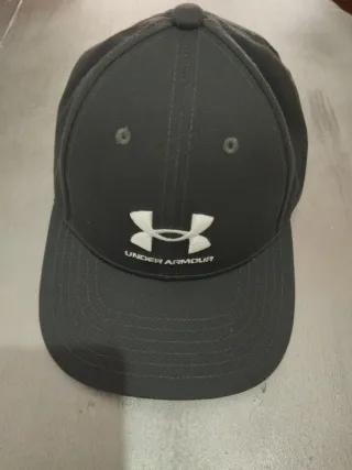 Gorra Under Armour Gris
