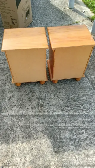 2 Mesitas de Noche Madera