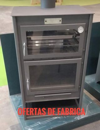 Nuova stufa a legna con forno