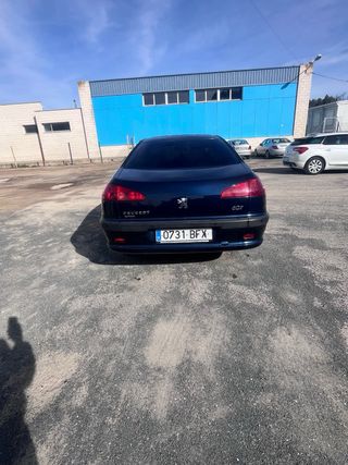 Peugeot 607 2002