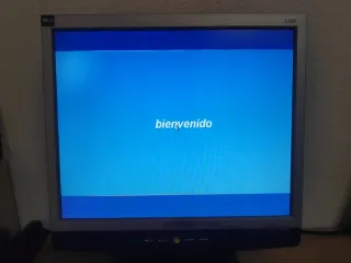 Monitor Hyundai L72D y Teclado Microsoft