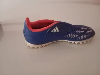 Botas de fútbol Adidas Predator multitacos
