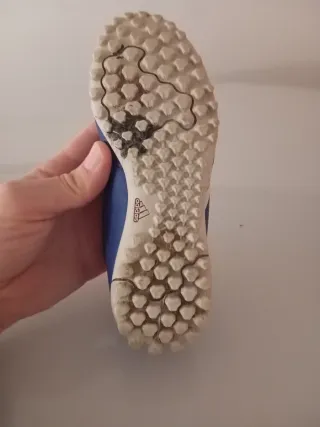 Botas de fútbol Adidas Predator multitacos