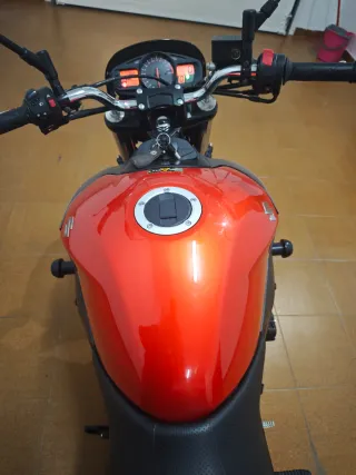 Suzuki GSR 600 - Muy pocos km