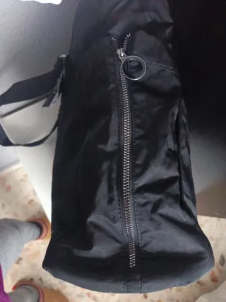 Bolso Nike Negro con neceser a juego. Son etiqueta