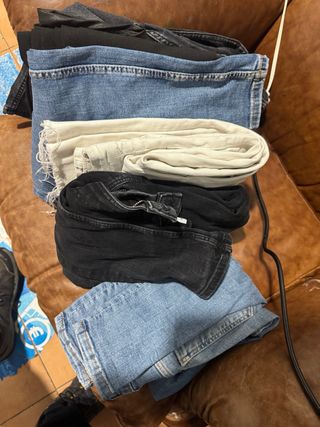 Pantalones vaqueros y de tela