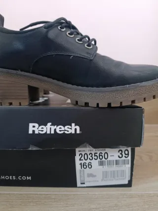 Zapatos tipo blucher negros talla 39