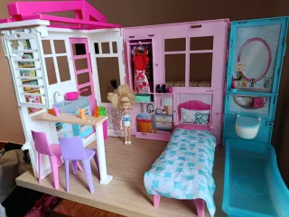 Casa Barbie con bambola piccola
