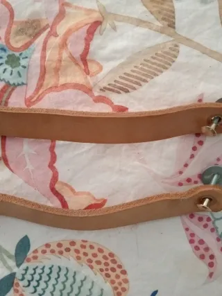 Tiradores de cuero con tornillos