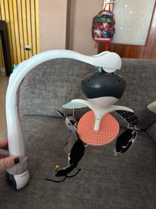 Móvil musical para cuna de bebé