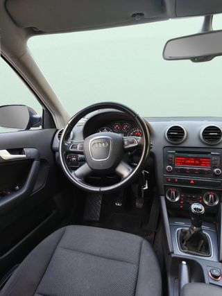 Audi A3 Sportback 1.6 TDI 105cv Attraction