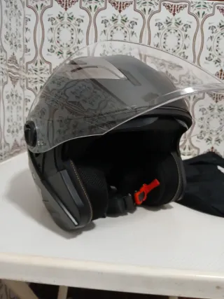 Casco de moto Scooter Negro y Plata Talla S