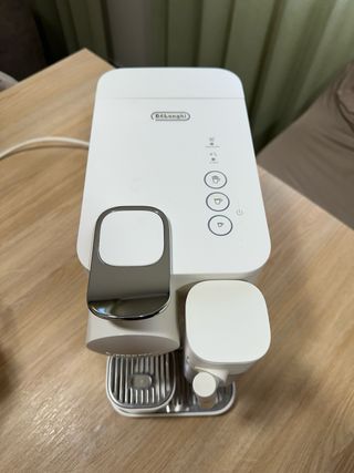 Cafetera Nespresso DeLonghi Blanca