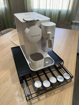 Cafetera Nespresso DeLonghi Blanca