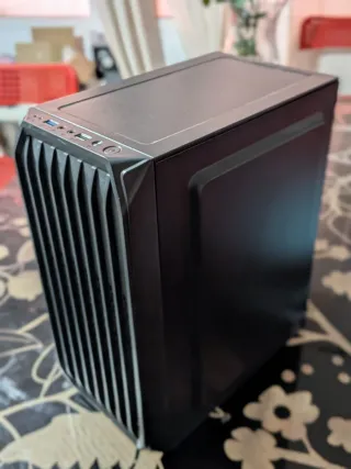 Torre Mars Gaming Negra