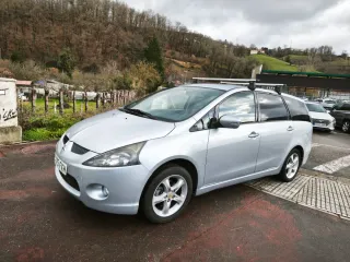 Mitsubishi Grandis 2007