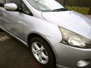 Mitsubishi Grandis 2007