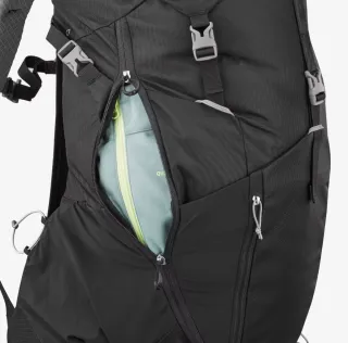 Mochila 38L Negra , NUEVA con sólo 5 dias de uso.