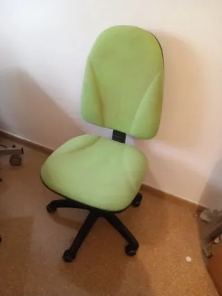 Silla giratoria de escritorio verde