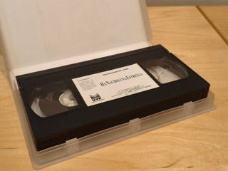 Película VHS Ha Nacido Una Estrella