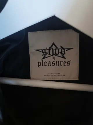 Chaqueta Cuero pleasures Pull&Bear Talla M.