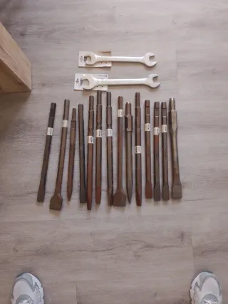 Juego de llaves y cinceles