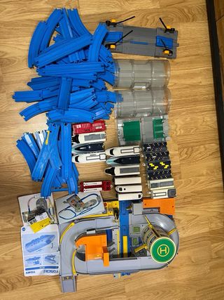 Consegna di treni e binari Tomica