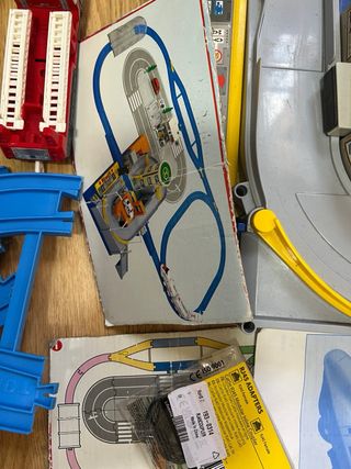 Consegna di treni e binari Tomica