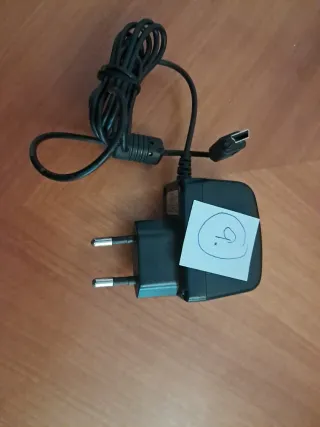 Cargador DVE Mini-USB 5V 1A
