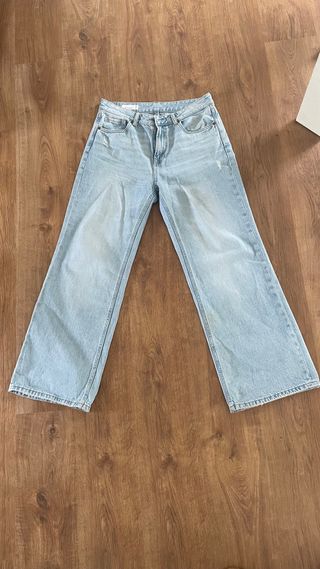 Pantalón vaquero azul claro Stradivarius