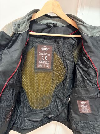 Chaqueta de moto de piel gris