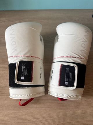 Guantes de Boxeo Outshock 10 oz Blancos