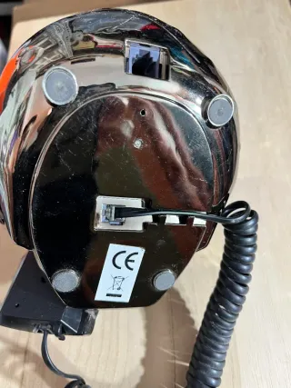 Teléfono fijo calavera dorado