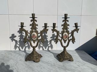 Coppia di Antichi Candelabri in Porcellana