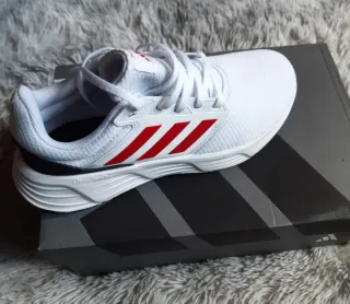 Zapatillas sneakers Adidas Galaxy 6, talla 42