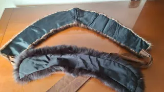 2 cuellos de piel marrones y negros