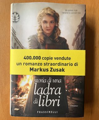 STORIA DI UNA LADRA DI LIBRI - Markus Zusak - 2016