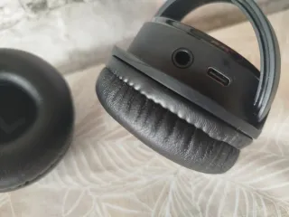 Auriculares Bluetooth Amazon Basics Negros