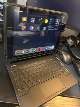 iPad 9ª Gen + Teclado Dexnor con Ratón nuevo