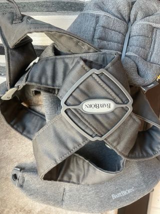Mochila Portabebés BabyBjörn Mini Gris