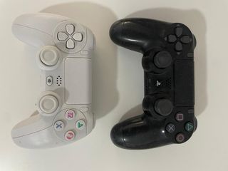 Consola Sony PS4 + 2 Mandos y juegos