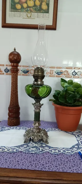 Lámpara de aceite francesa antigua