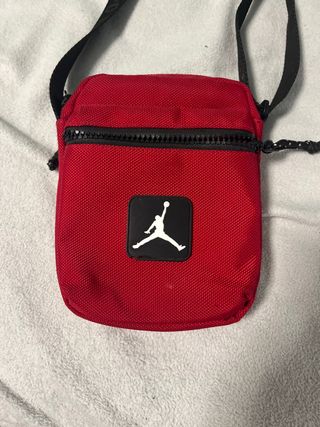 Riñonera Jordan Roja